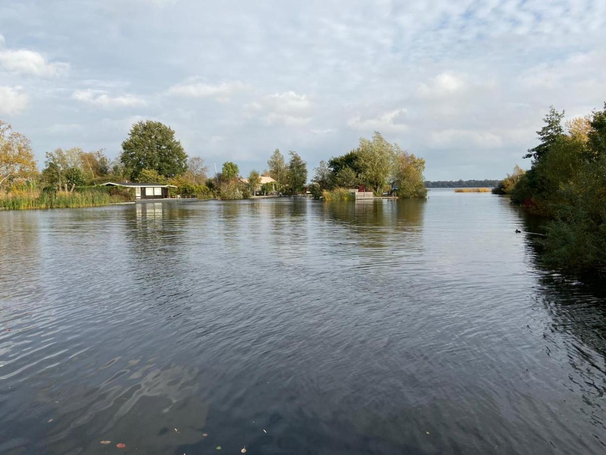 C'Est La Vie Houseboat Hotel Nederhorst den Berg Exterior photo